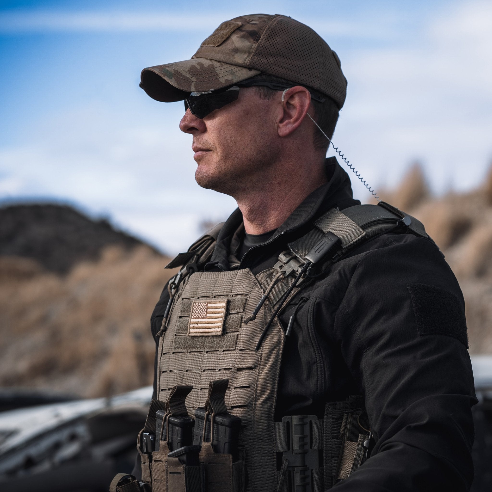 CYCLONE2™ Waterproof (IP67) PTT/Mic, Quick Disconnect, HDLO Earpiece (ALLIGATOR Clip) - Sheepdog Microphones