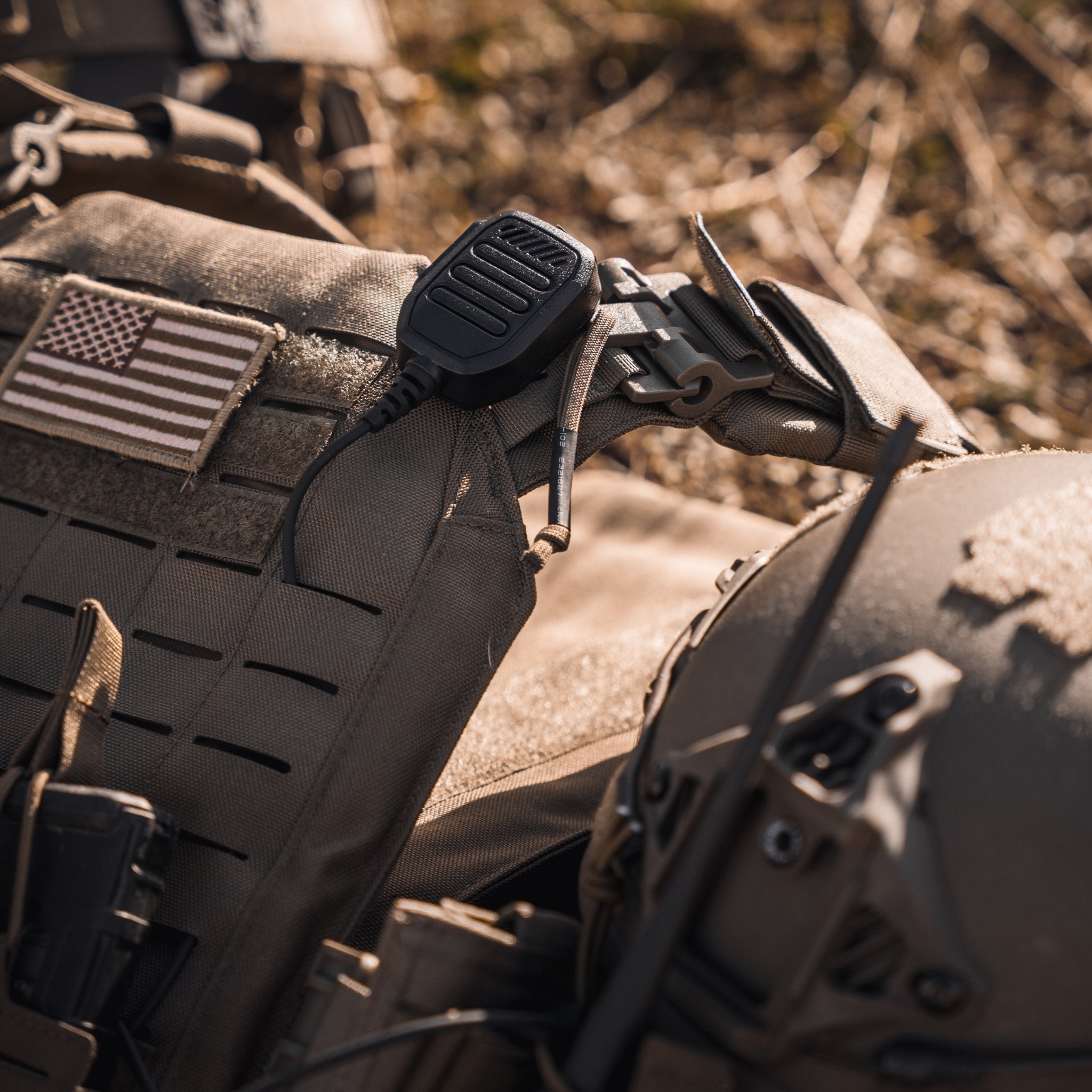 TRIAD™ Waterproof (IP68) PTT/Mic, Quick Disconnect, HDLO™ Earpiece - Sheepdog Microphones