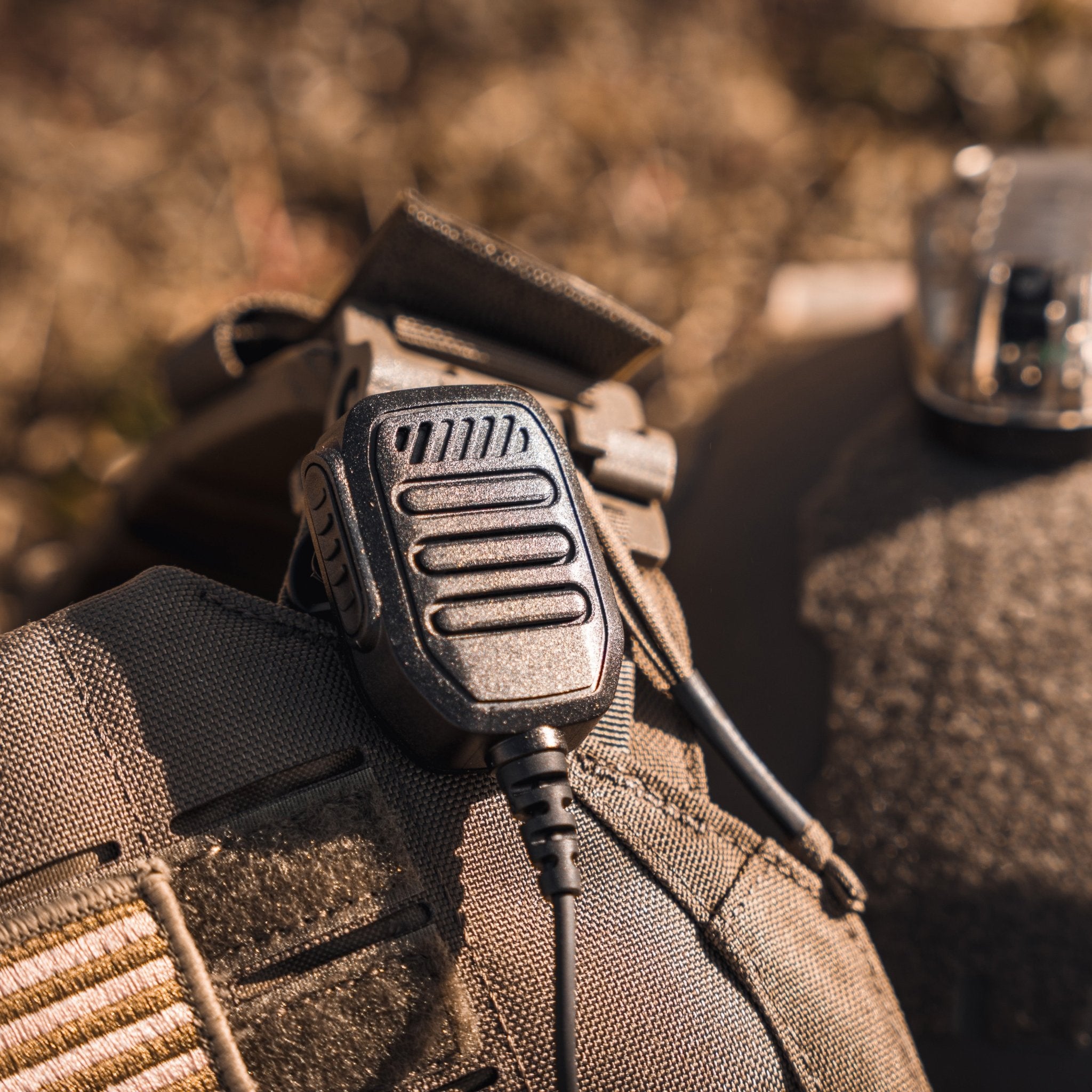 TRIAD™ Waterproof (IP68) PTT/Mic, Quick Disconnect, HDLO™ Earpiece - Sheepdog Microphones